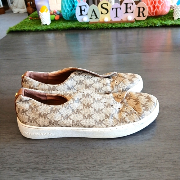 Michael Kors Women's Tan Slip-On Sneakers Size 7.5 No Shoe Strings - Picture 1 of 5